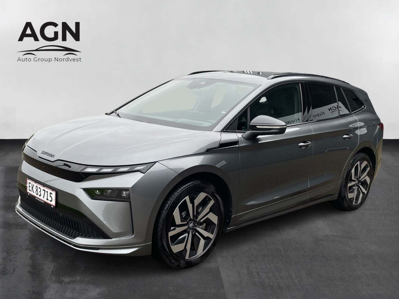 Grå Skoda Enyaq fra 2026 set udefra