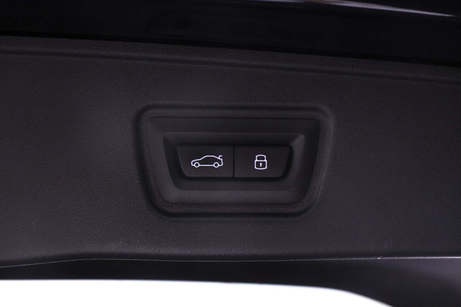 Sort BMW i5 fra 2024