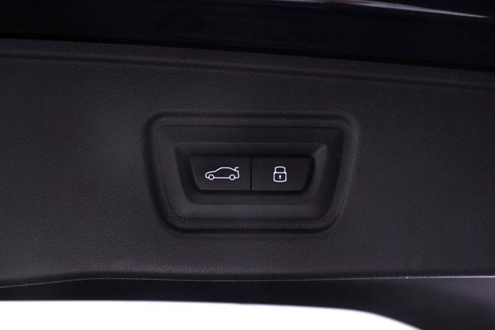 Sort BMW i5 fra 2024