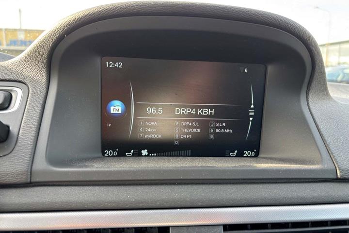 Hvid Volvo V70 fra 2014