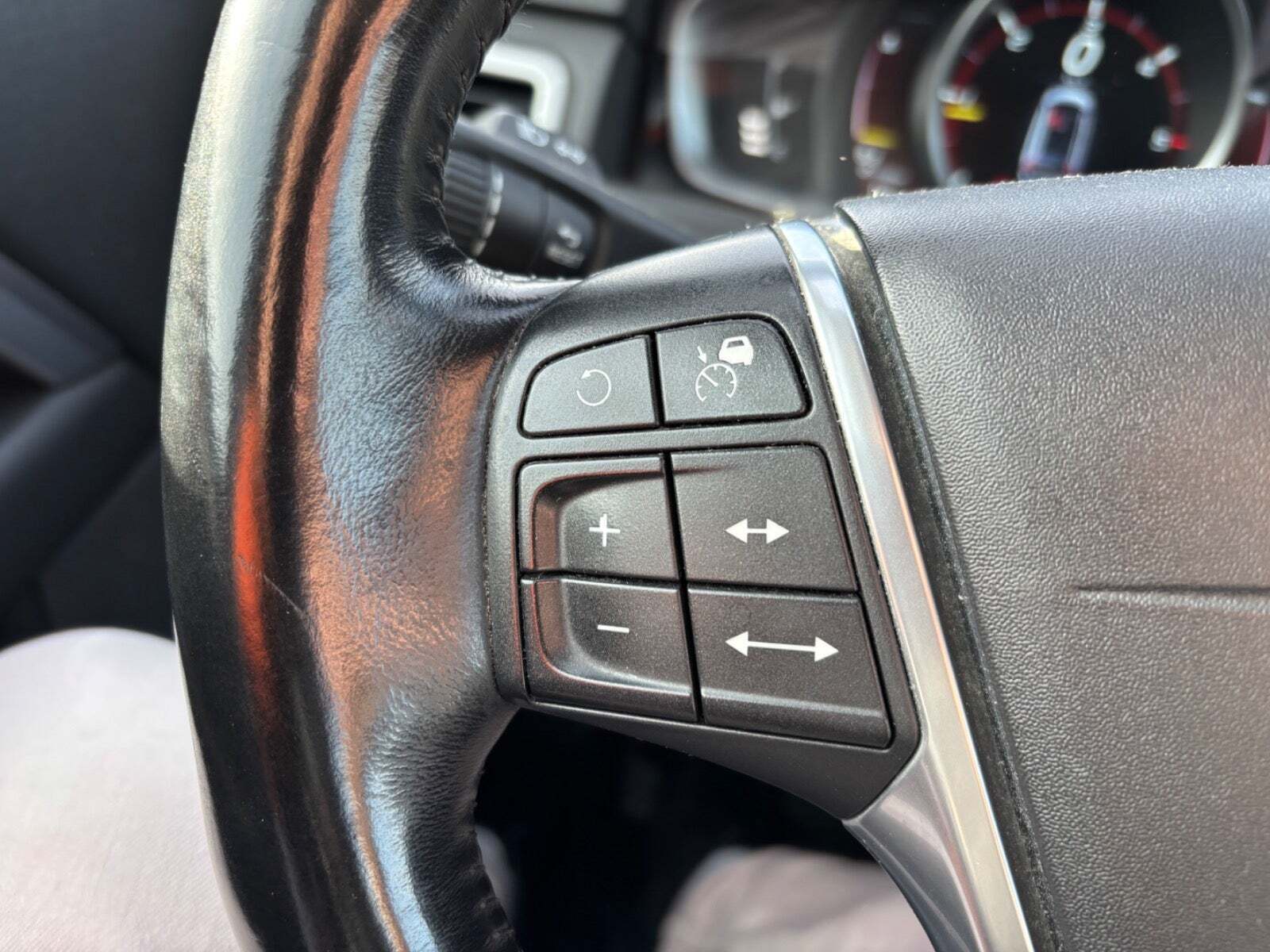 Hvid Volvo V70 fra 2014