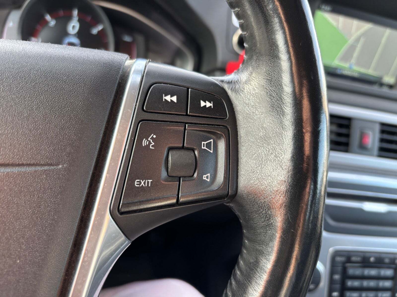 Hvid Volvo V70 fra 2014