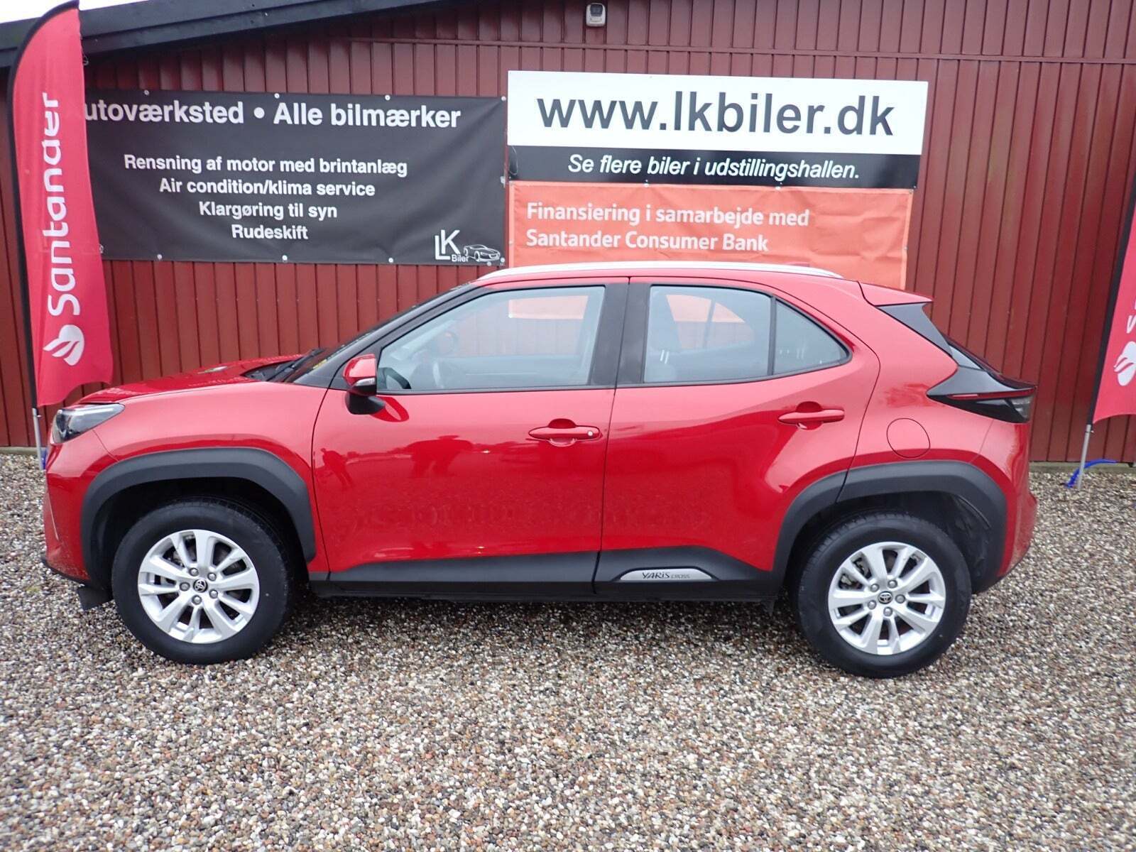 Rød Toyota Yaris Cross fra 2022