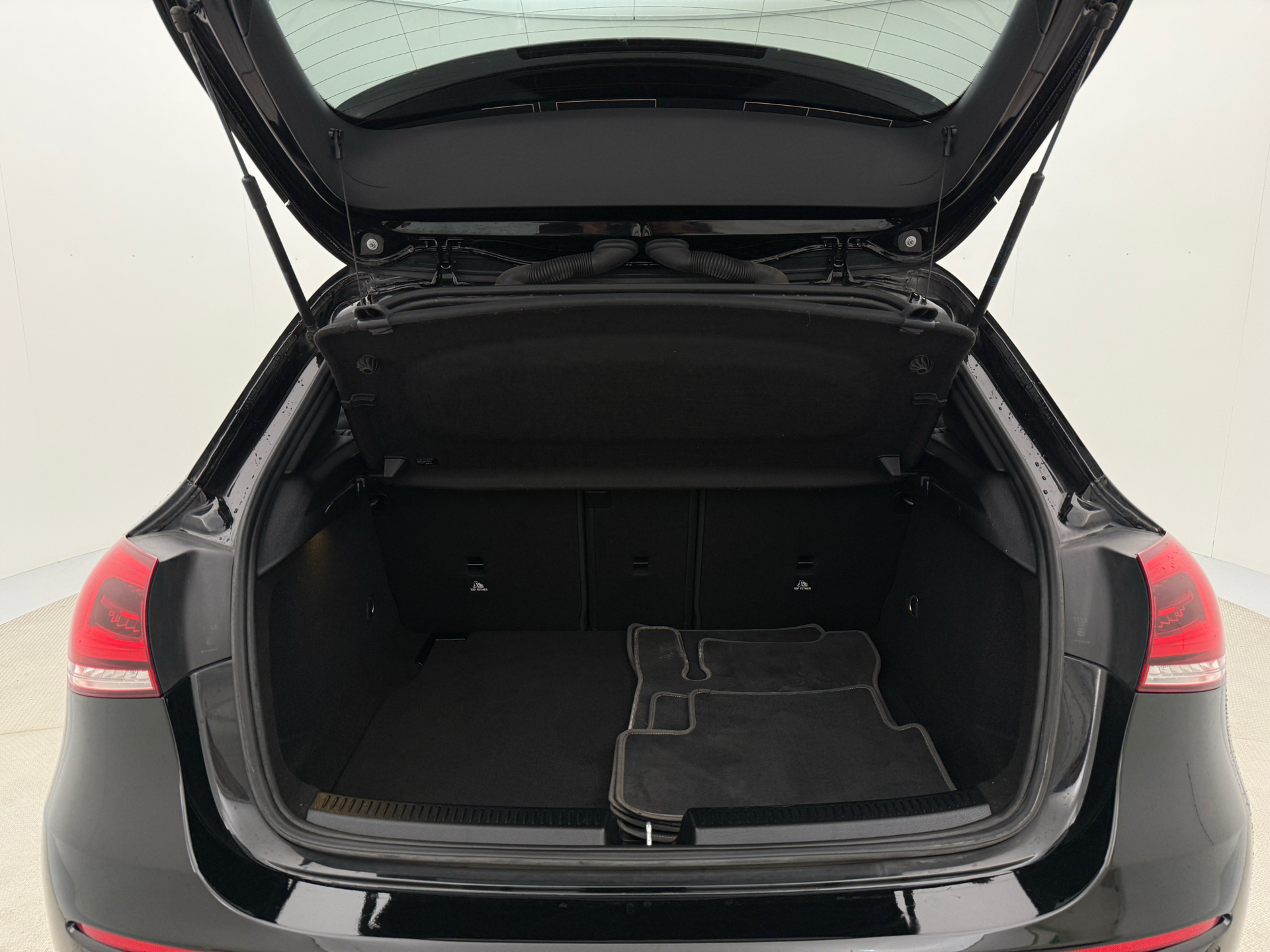 Sort Mercedes A200 fra 2021