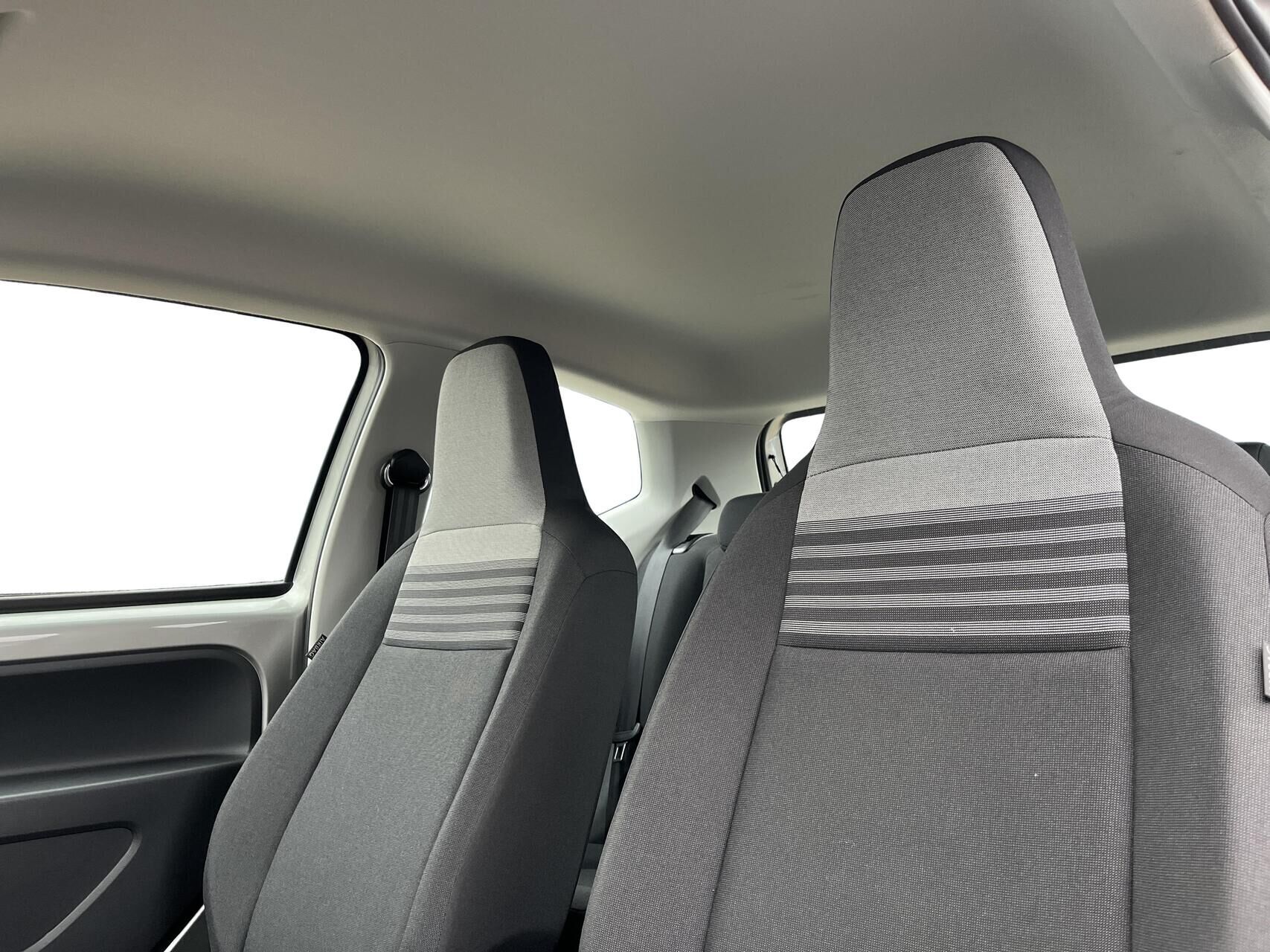 Sølv VW up fra 2020