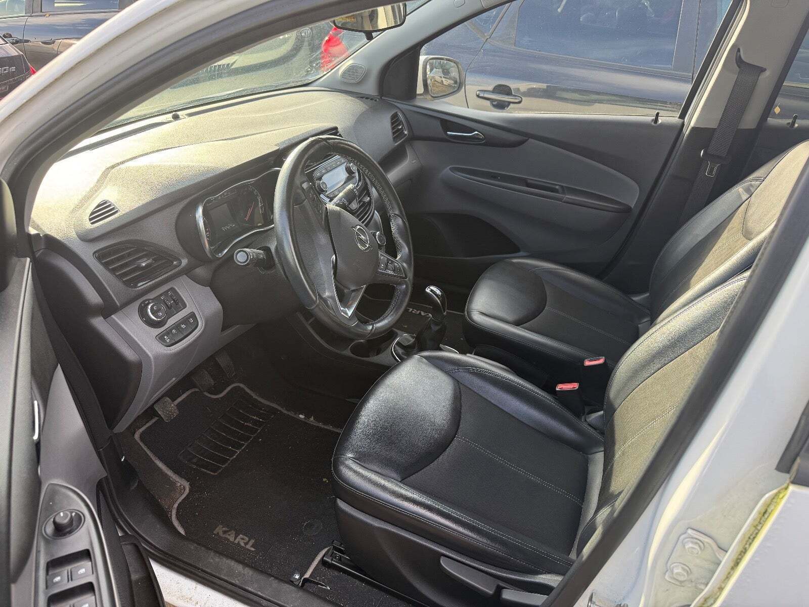 Hvid Opel Karl fra 2016