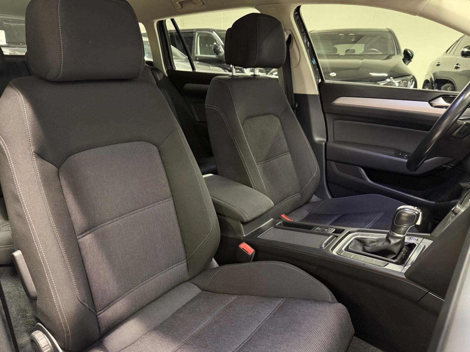 Brun VW Passat fra 2016