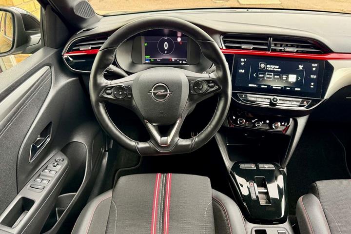 Sort Opel Corsa-e fra 2023