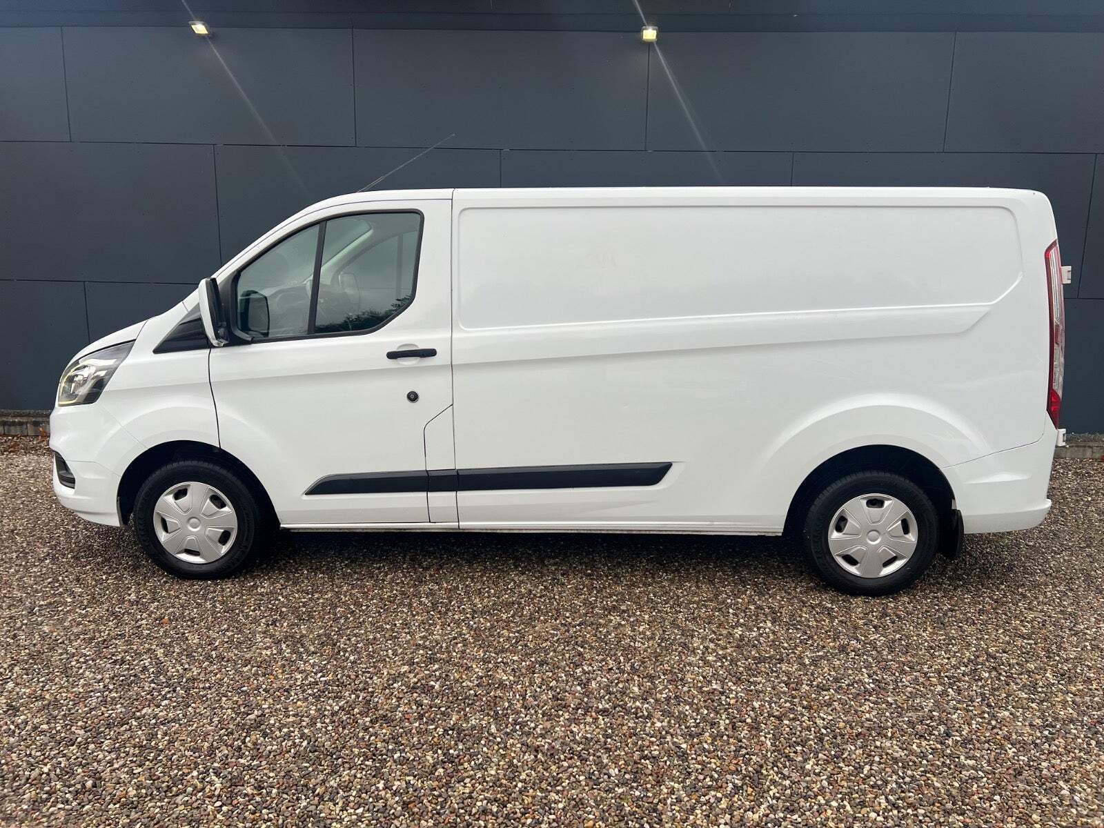 Ford Transit Custom 300L 2,0 TDCi 130 Ambiente