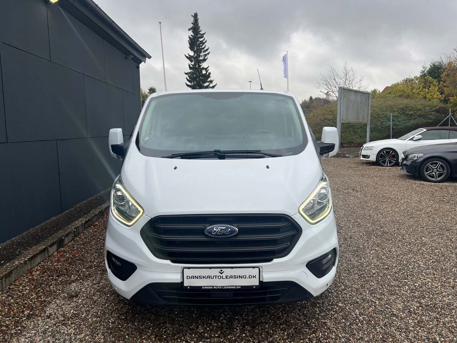 Ford Transit Custom 300L 2,0 TDCi 130 Ambiente