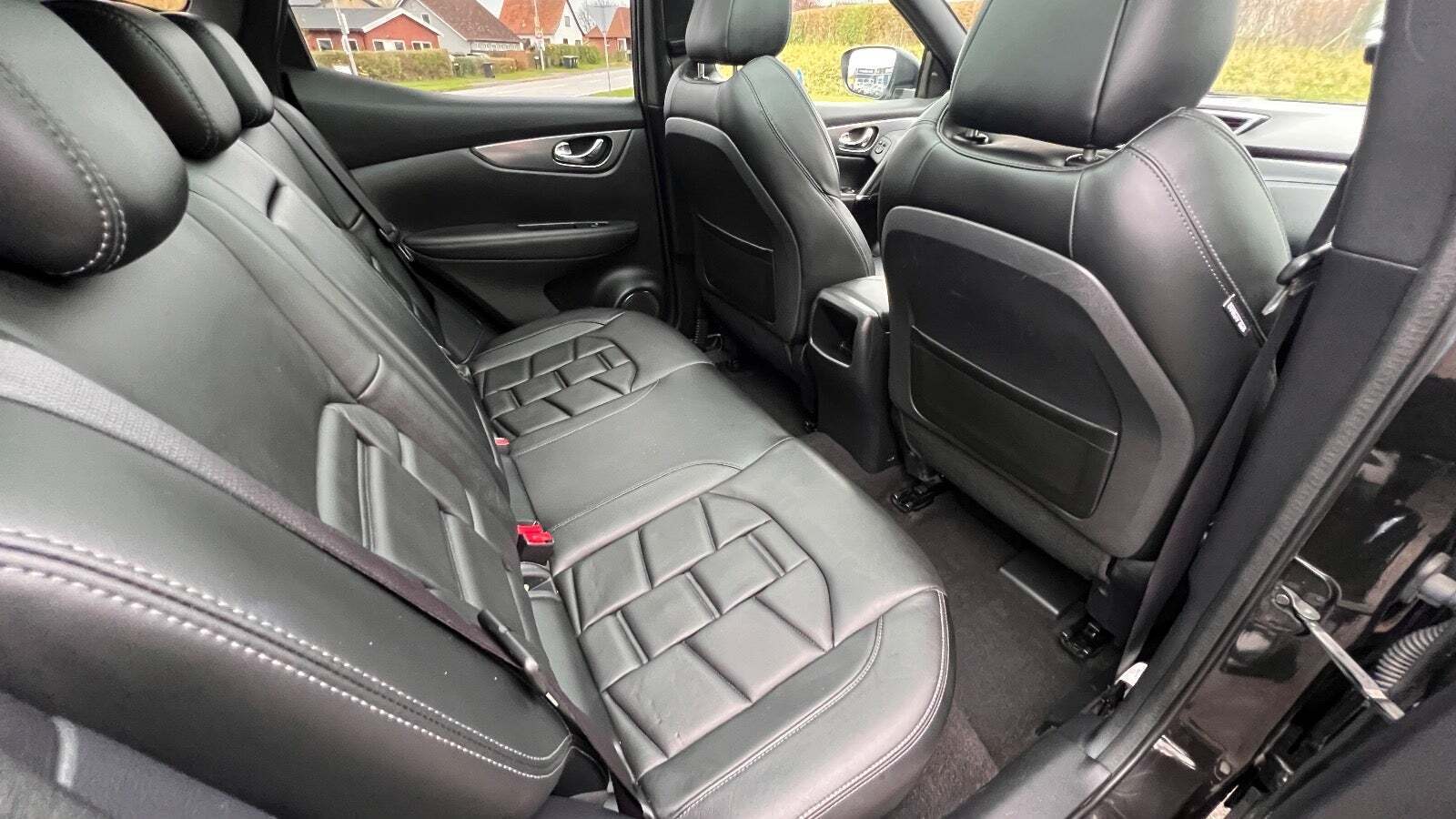 Sort Nissan Qashqai fra 2018