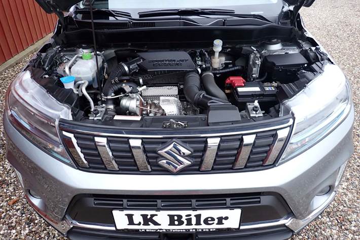 Grå Suzuki Vitara fra 2021