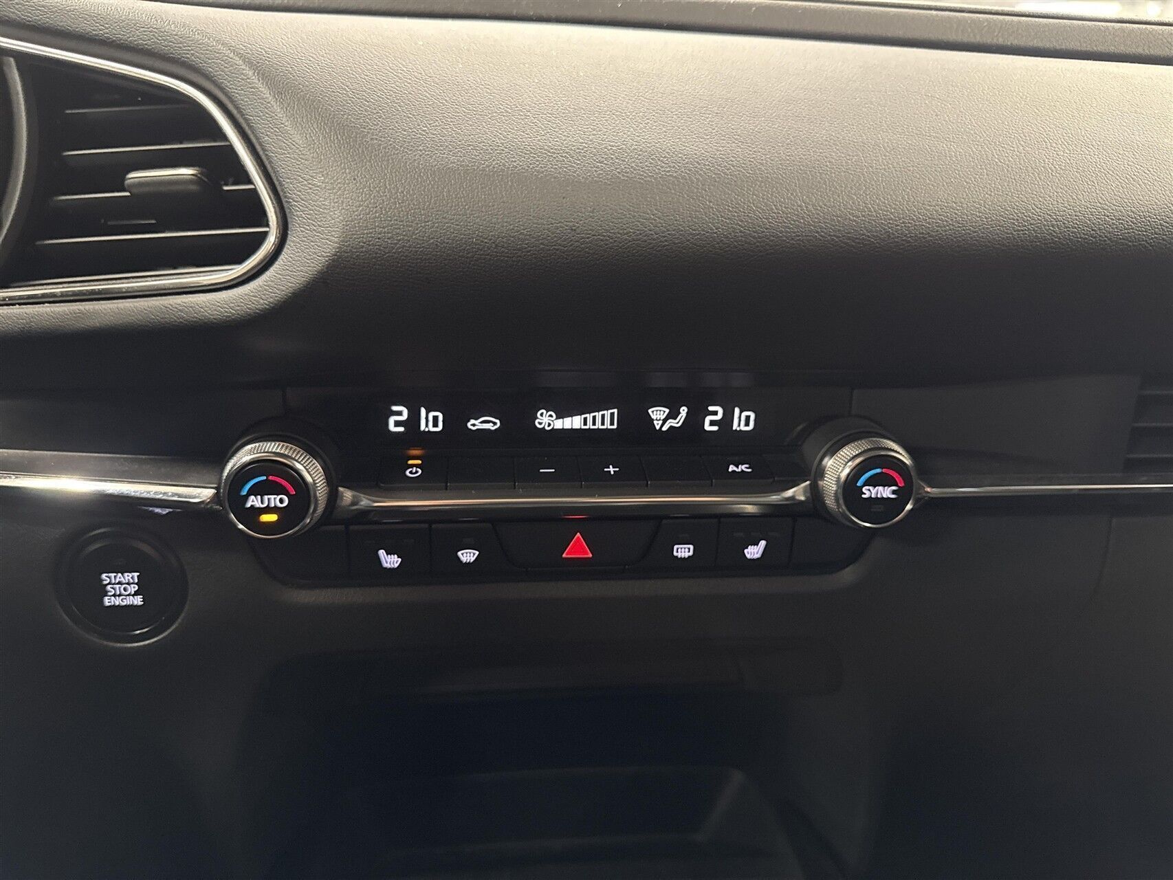 Hvid Mazda CX-30 fra 2021