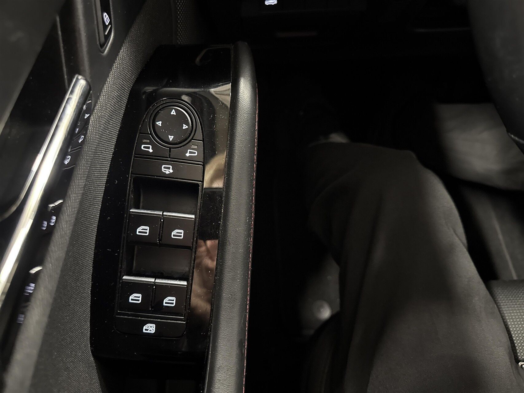 Hvid Mazda CX-30 fra 2021