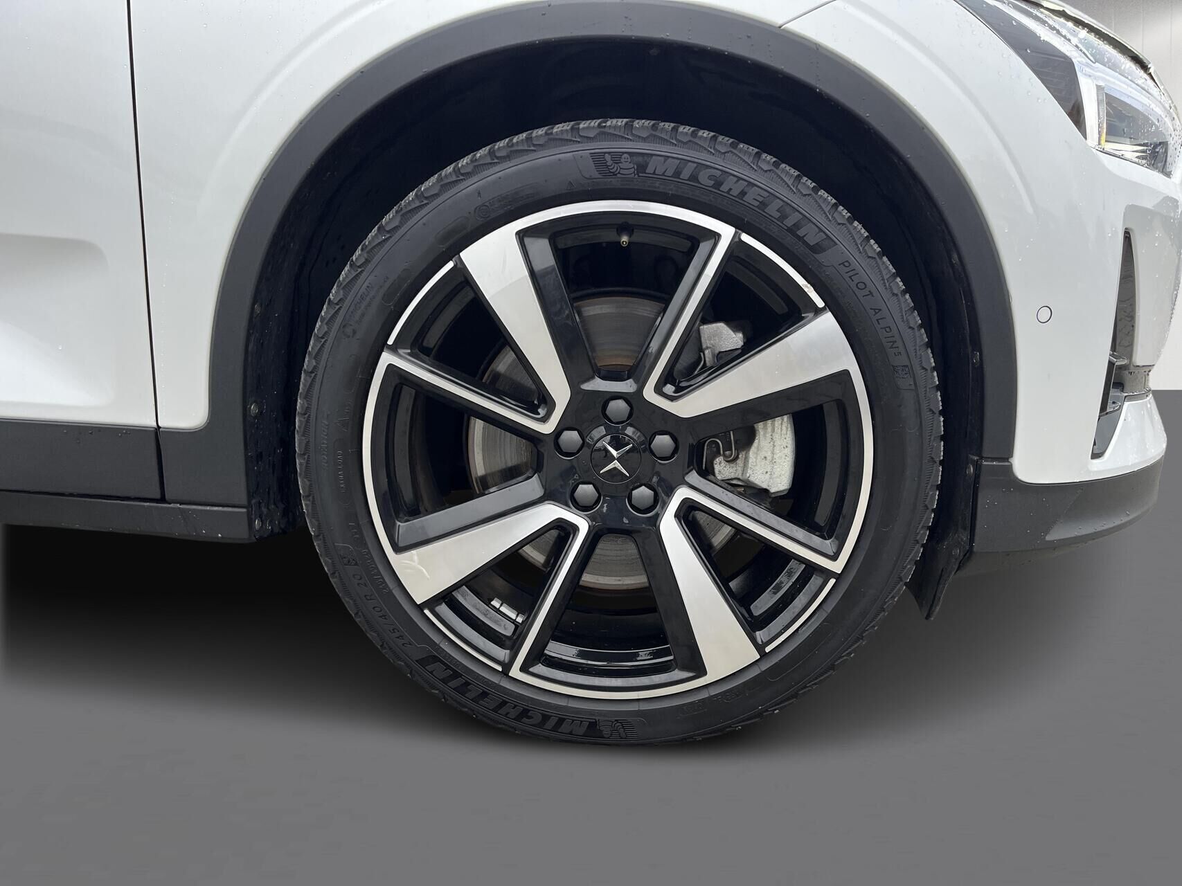 Hvid Polestar 2 fra 2023