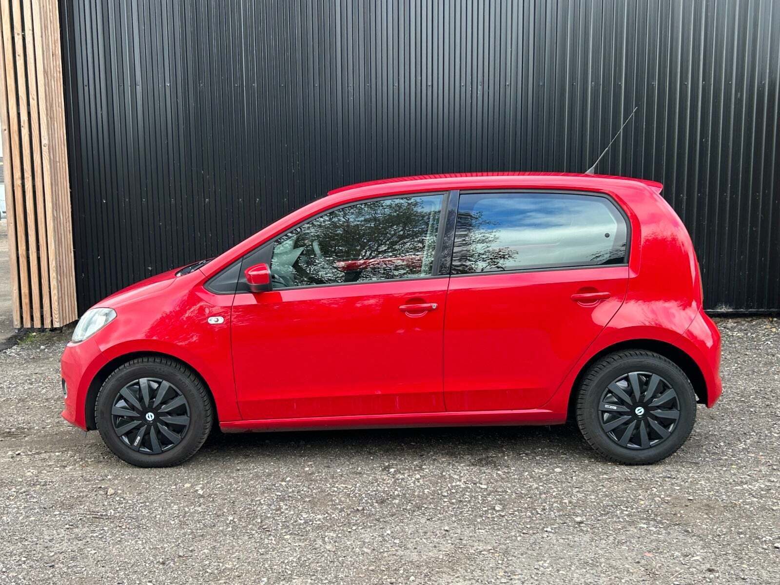 Rød Skoda Citigo fra 2013