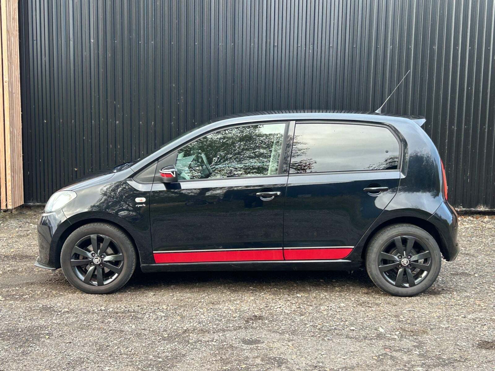 Rød Skoda Citigo fra 2013