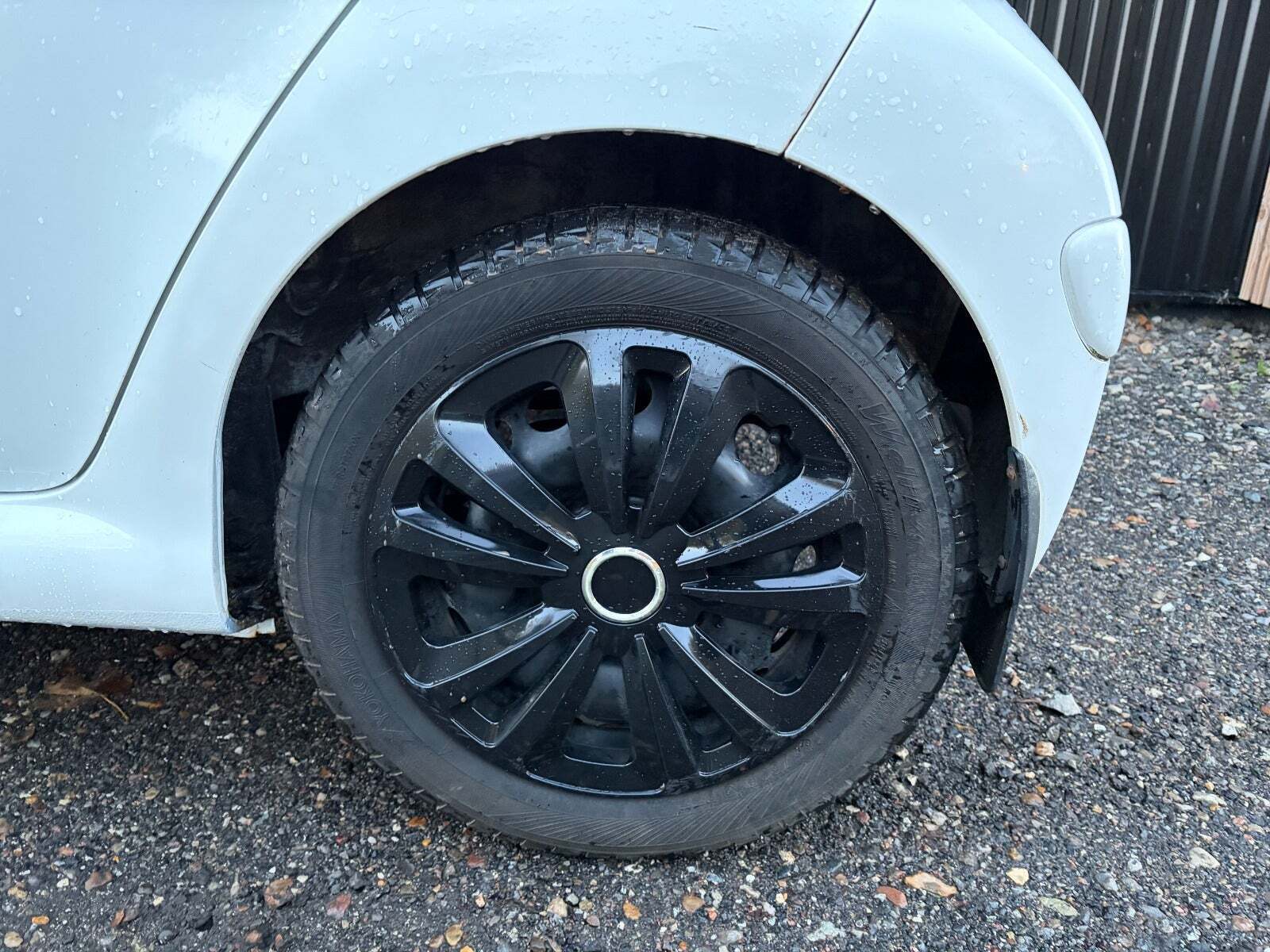 Hvid Toyota Aygo fra 2012