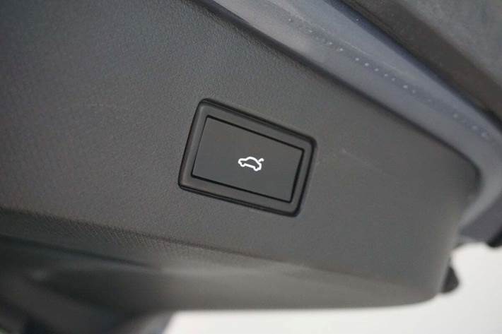 Grå Cupra Tavascan fra 2025