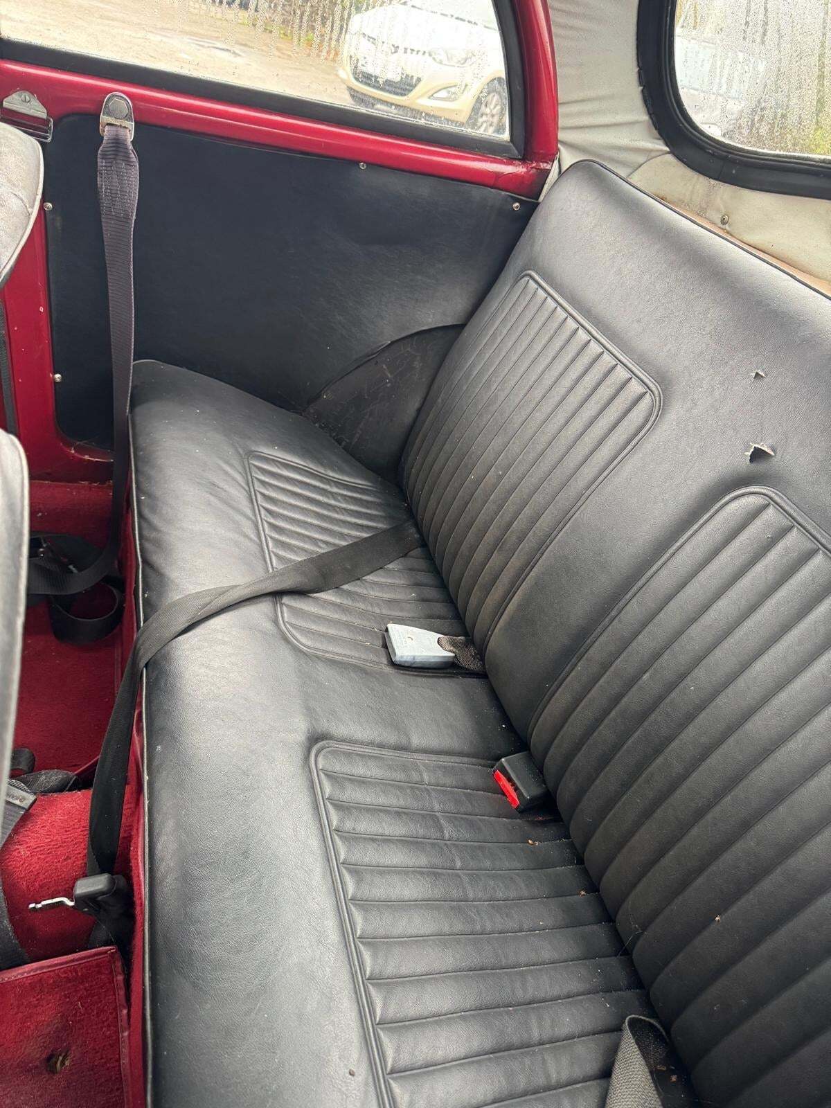 undefined Morris Minor fra 1969 set indefra