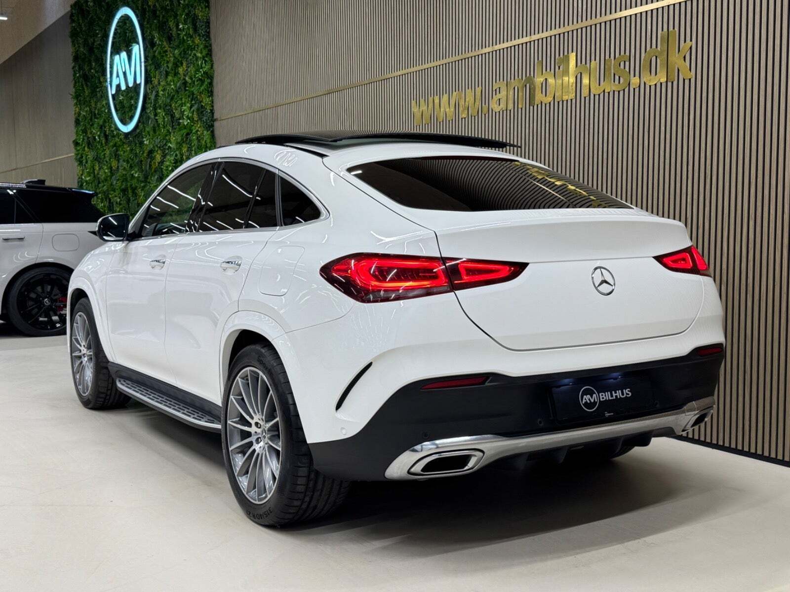 Hvid Mercedes GLE350 de fra 2023
