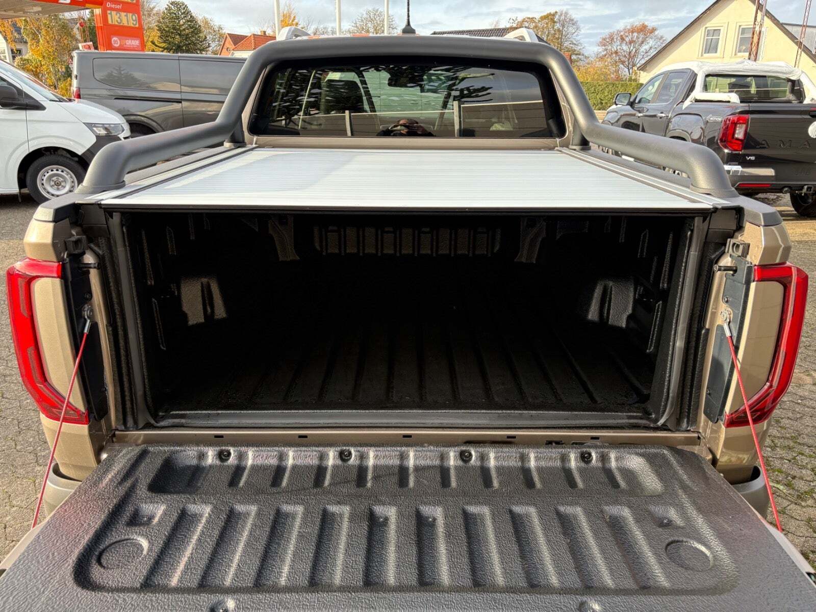 Beige VW Amarok fra 2025