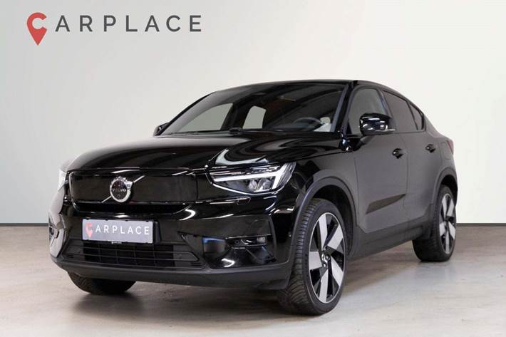 Sort Volvo C40 fra 2022 set udefra