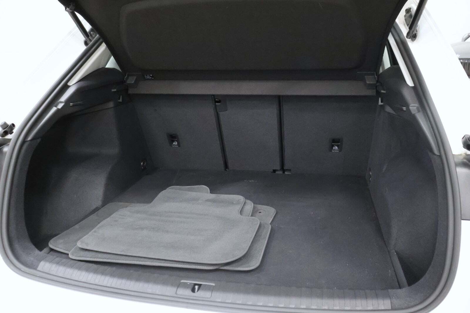 Hvid Audi Q3 fra 2020