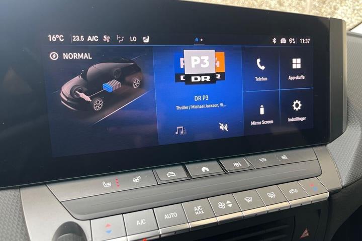 Rød Opel Astra-e fra 2023