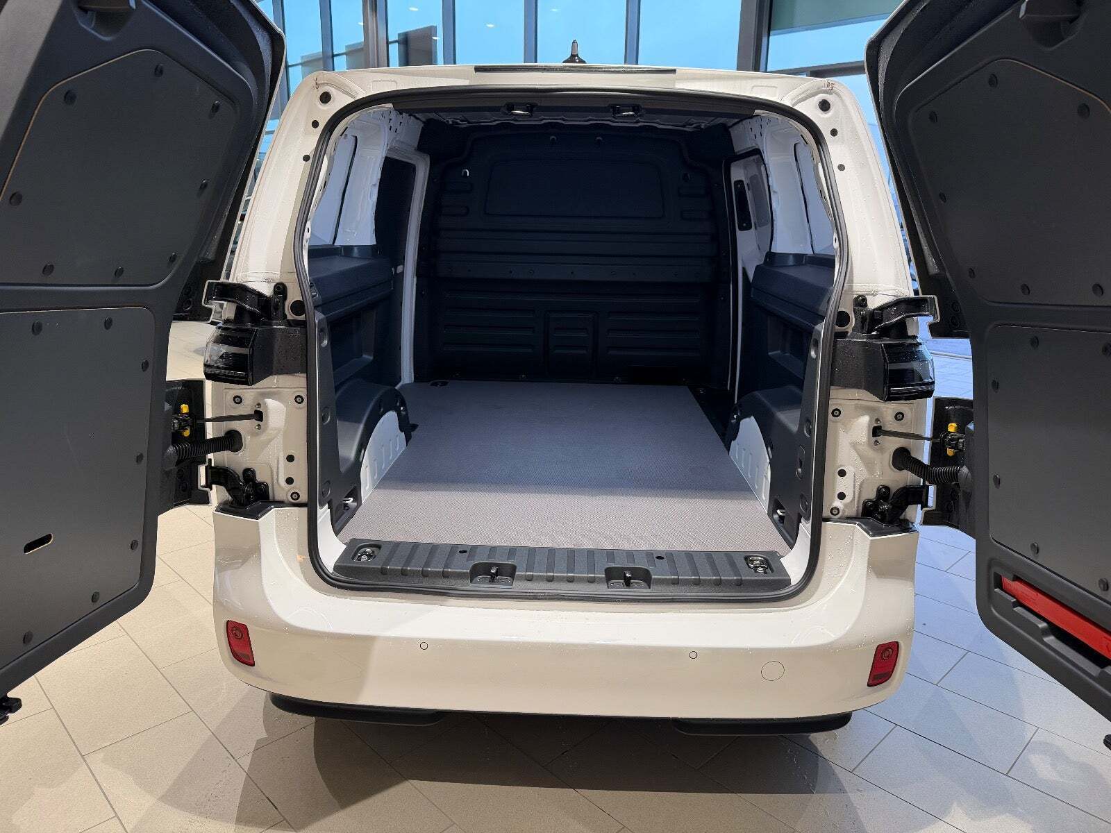 VW ID.Buzz 79 Cargo Comfort