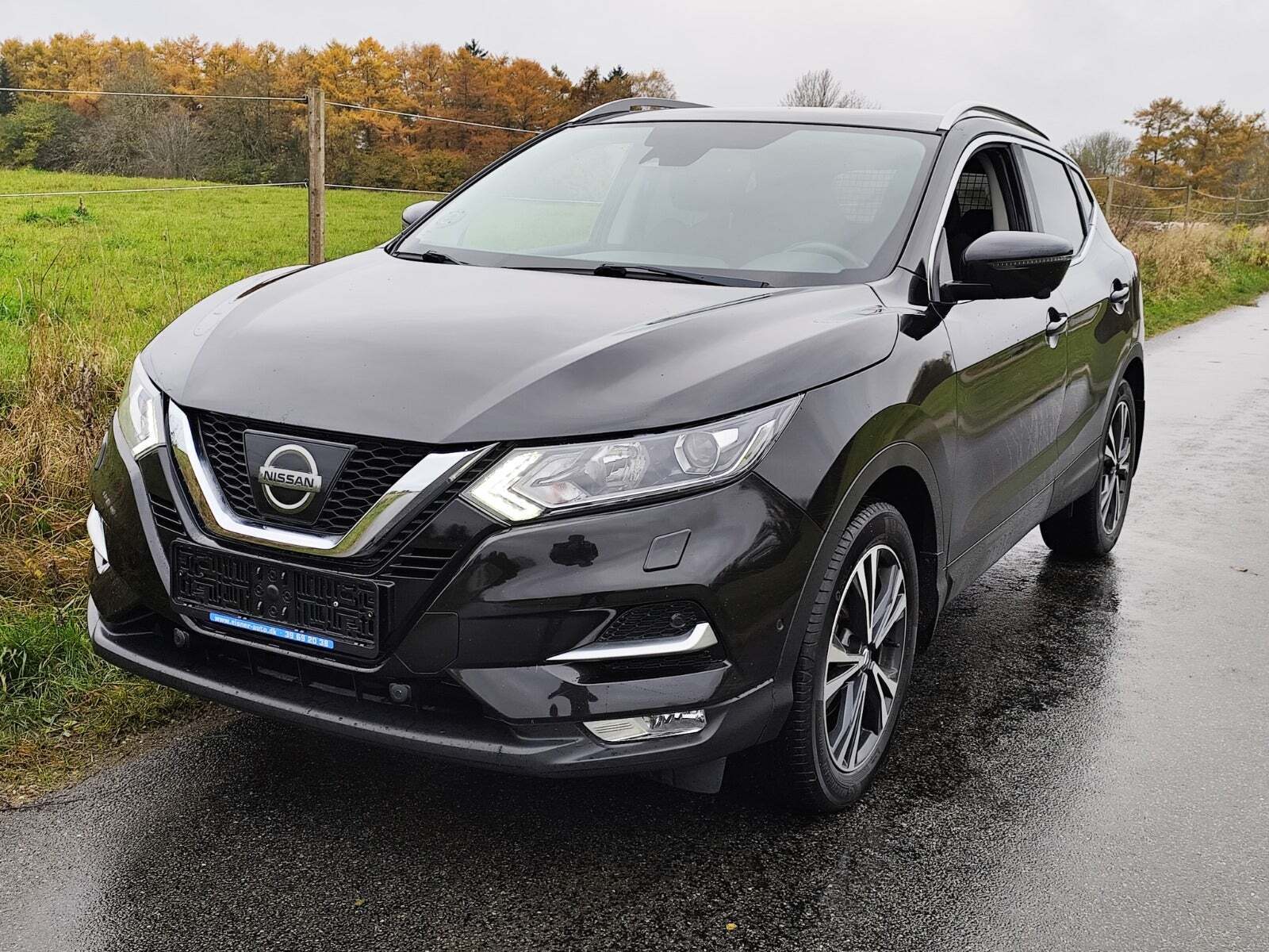 Sort Nissan Qashqai fra 2018