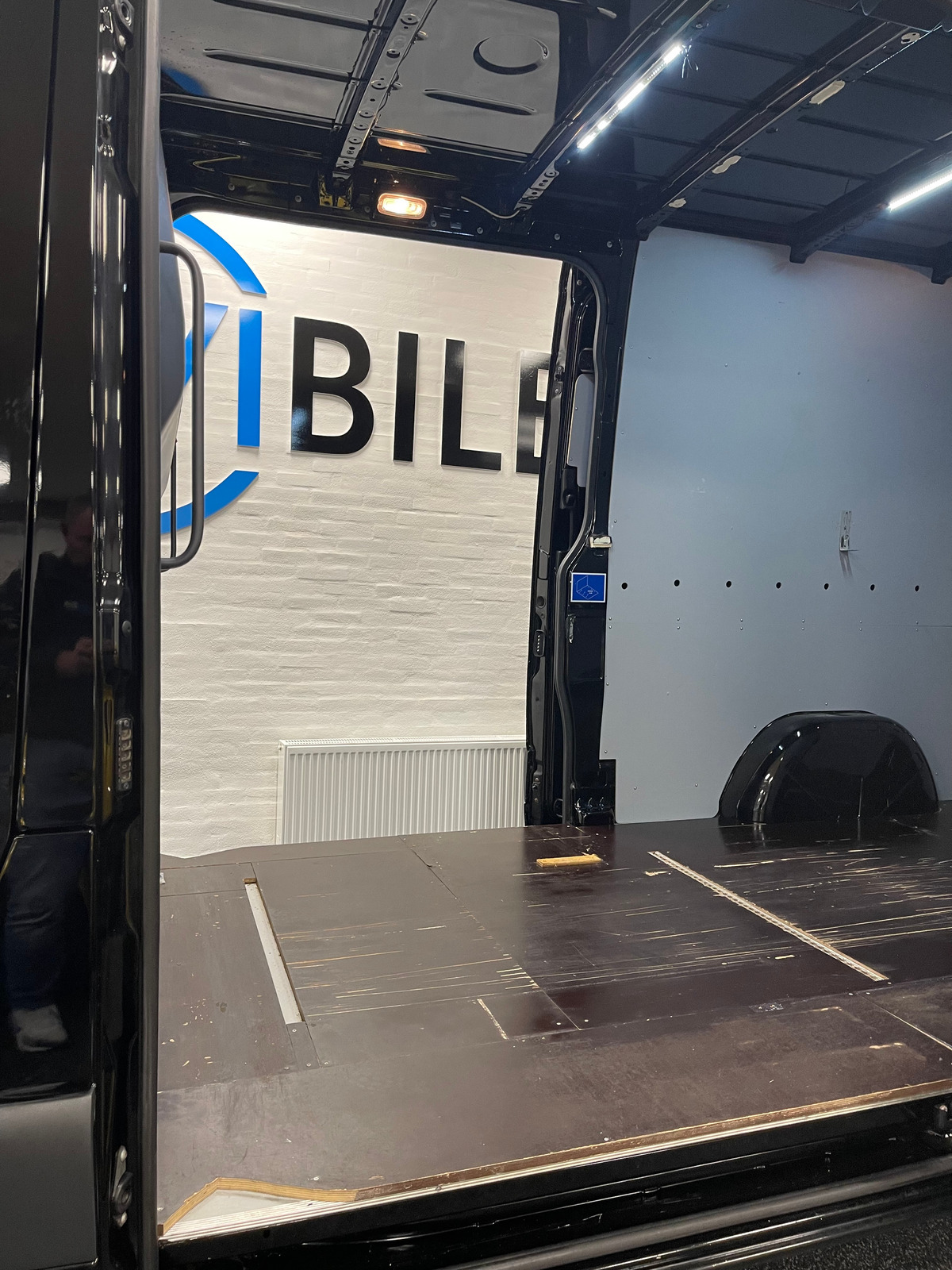 Sort Mercedes Sprinter 314 fra 2021