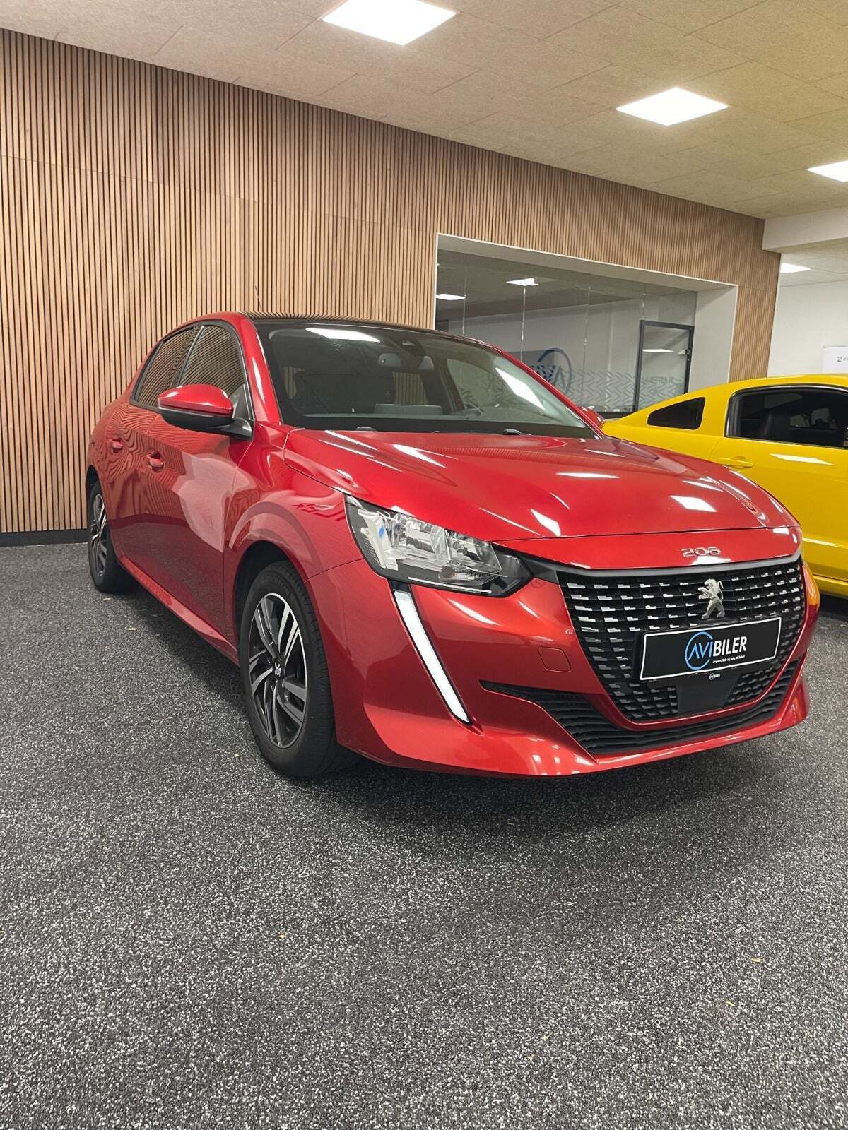 Peugeot 208 1,2 PureTech 100 Allure Sky