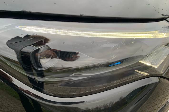 Sort Mercedes EQE350 fra 2022