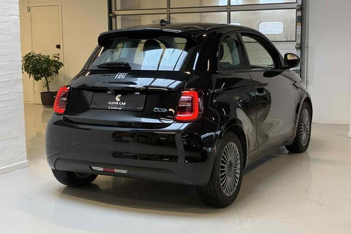 Sort Fiat 500e fra 2021