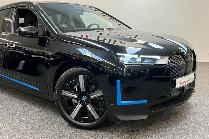 Sort BMW iX fra 2022