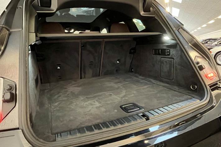 Sort BMW iX fra 2022