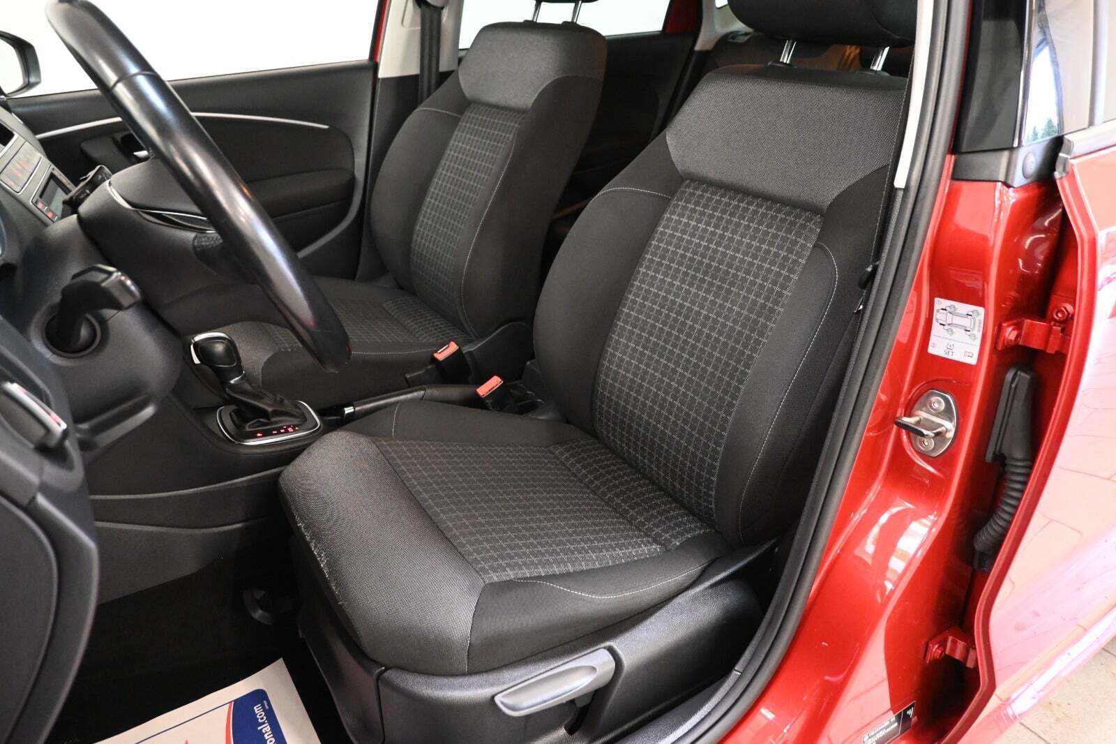 Rød VW Polo fra 2016