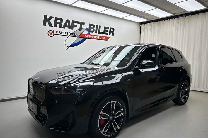 Sort BMW iX1 fra 2024