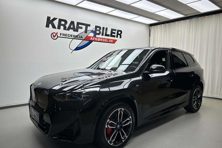Sort BMW iX1 fra 2024