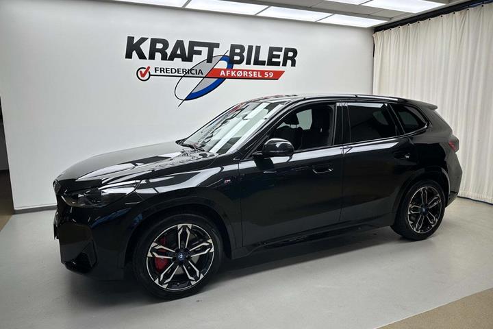 Sort BMW iX1 fra 2024