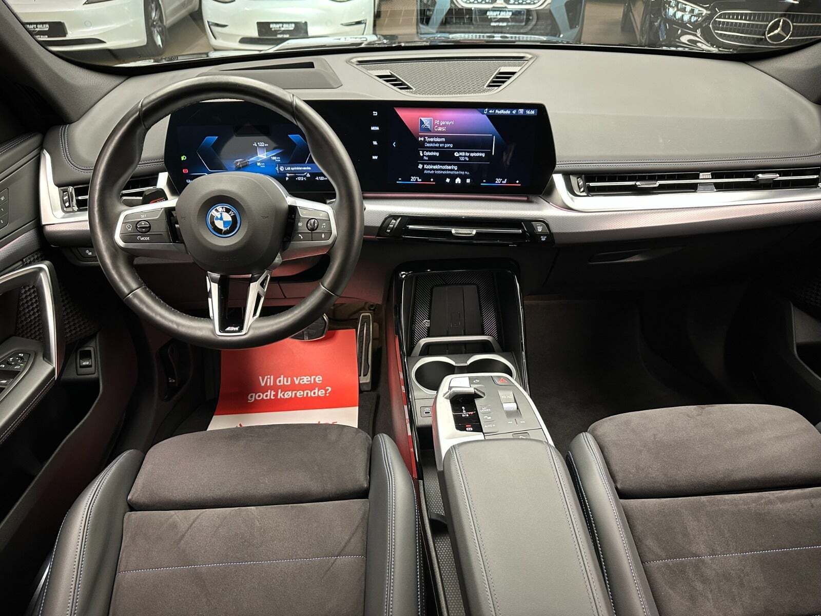 Sort BMW iX1 fra 2024
