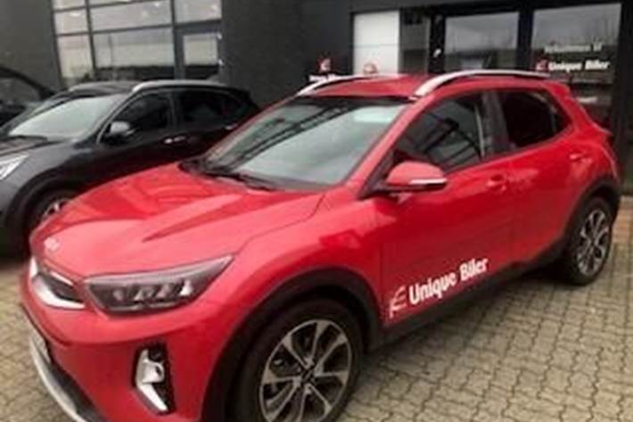 Rød Kia Stonic fra 2025