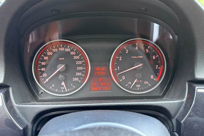 undefined BMW 325 fra 2008