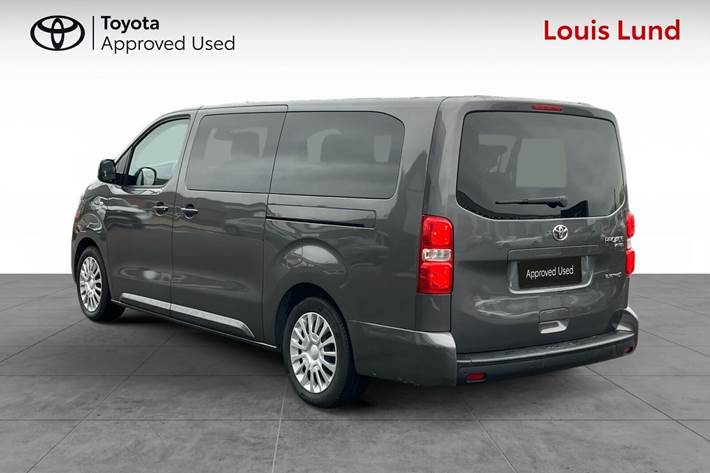 Grå Toyota Proace Verso Electric fra 2024