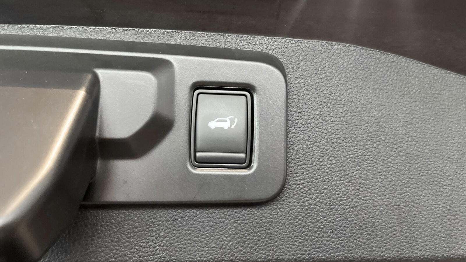 Grå Renault Scenic E-Tech fra 2024