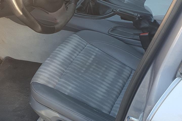 Blå BMW 120d fra 2004