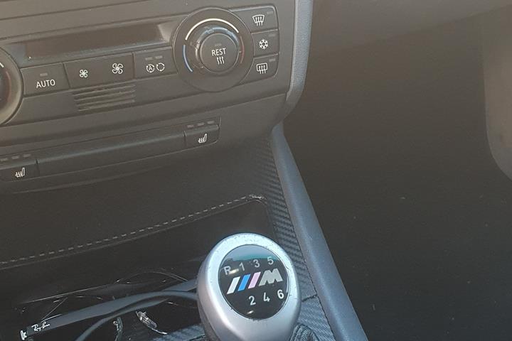 Blå BMW 120d fra 2004