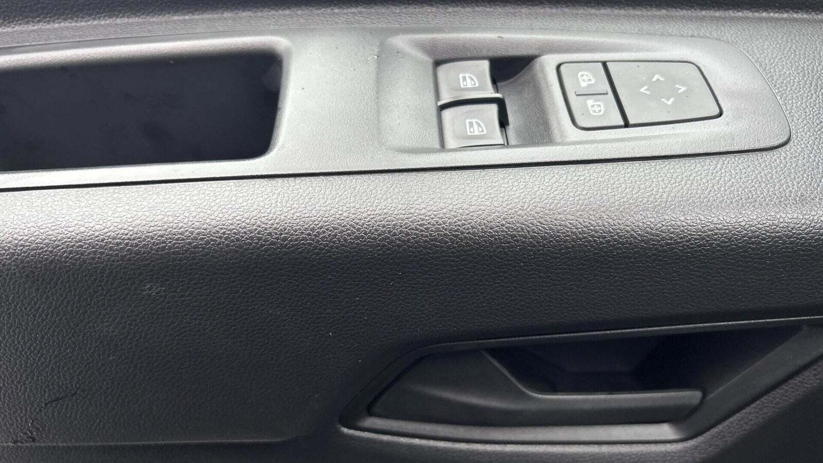 Hvid Renault Master V T33 fra 2025