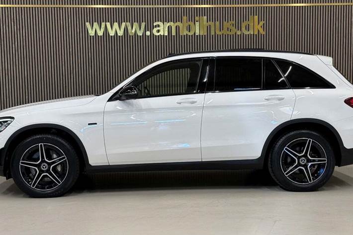 Hvid Mercedes GLC300 de fra 2021